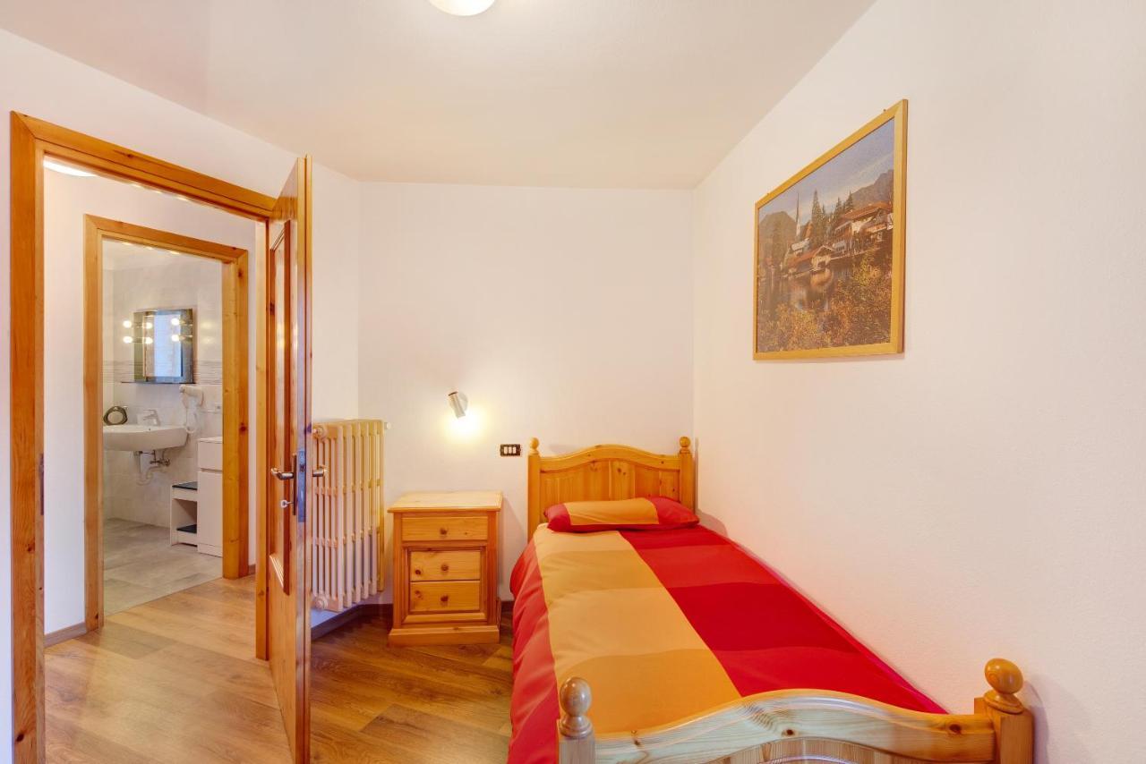A Due Passi Valdidentro Apartment Isolaccia Exterior photo