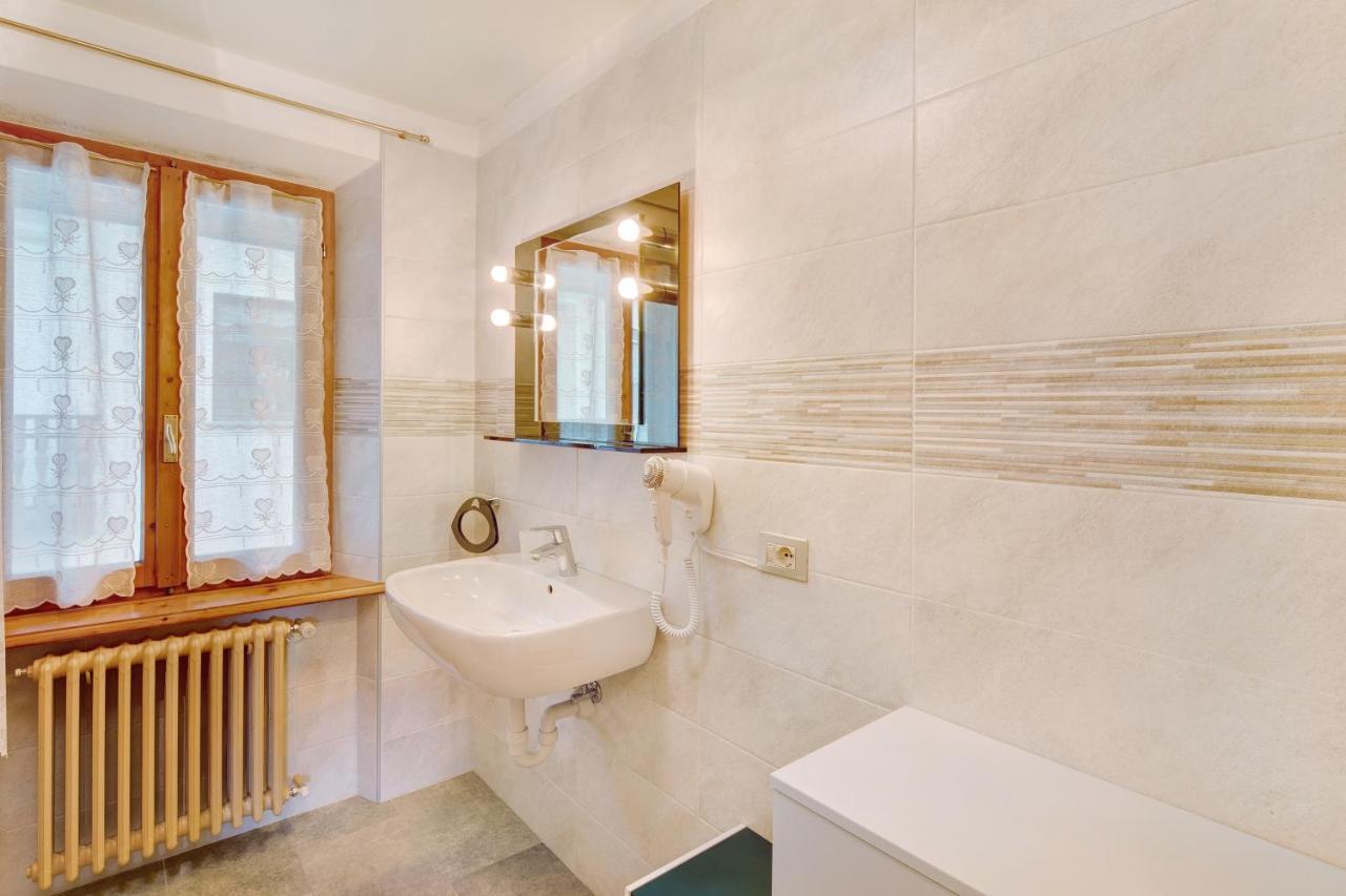 A Due Passi Valdidentro Apartment Isolaccia Exterior photo